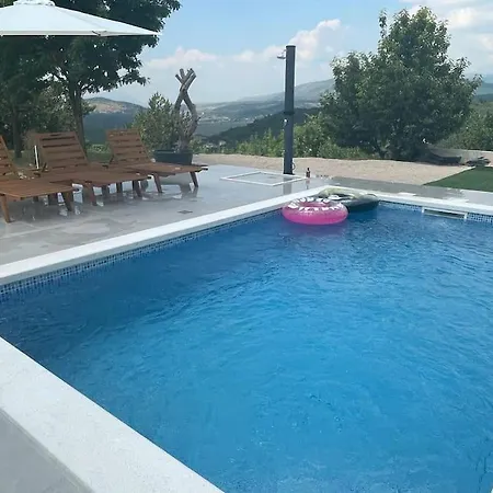 Mediterranean 5 House With Pool Villa *