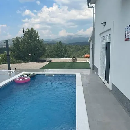 Mediterranean 5 House With Pool * Ramljane
